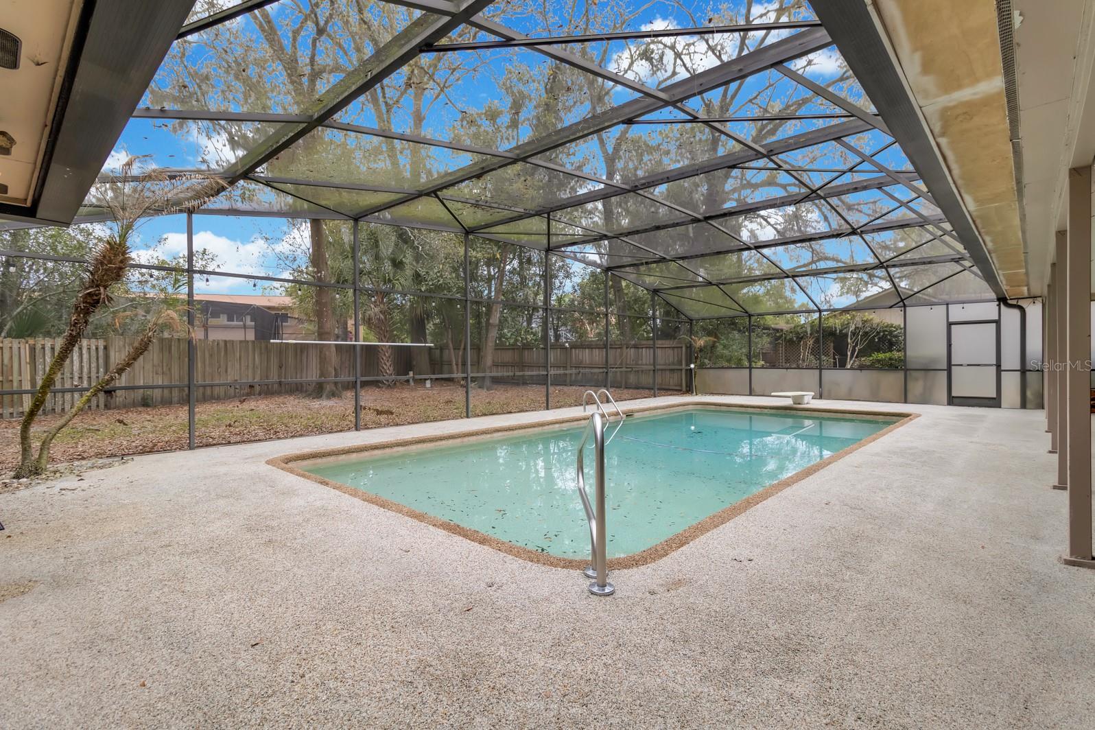 Image 8 of 64 For 401 Blue Lake Drive