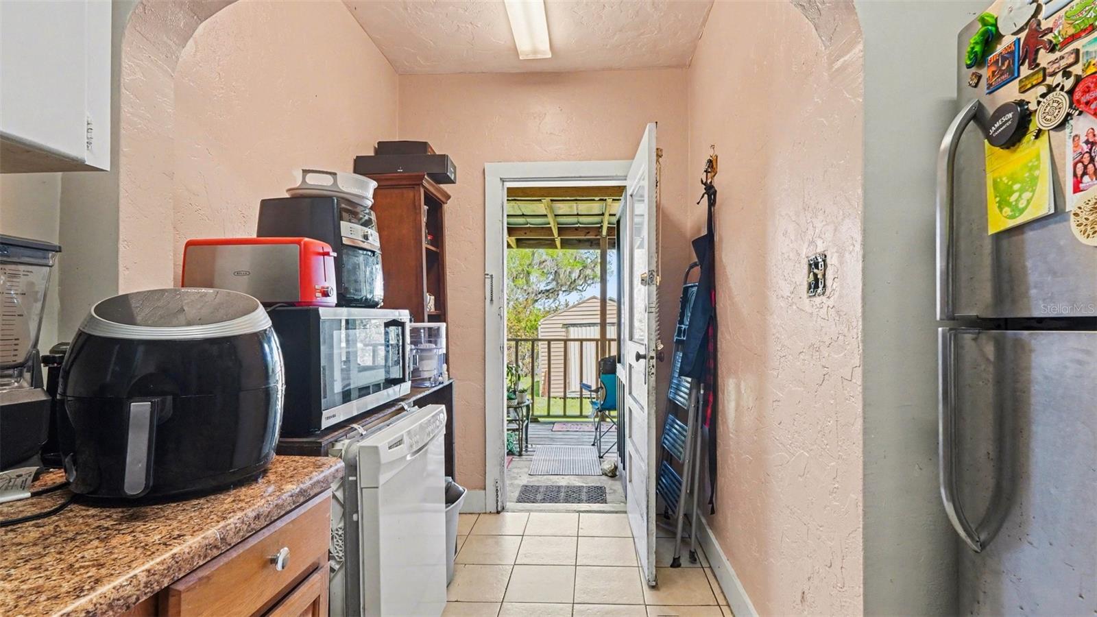 Image 12 of 34 For 219 6th Street