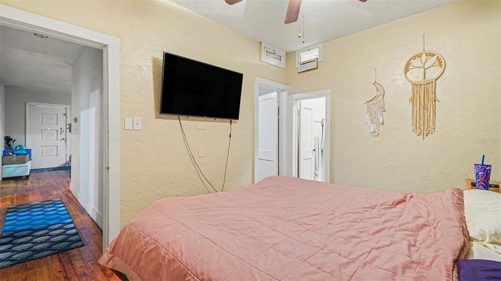 Image 15 of 34 For 219 6th Street