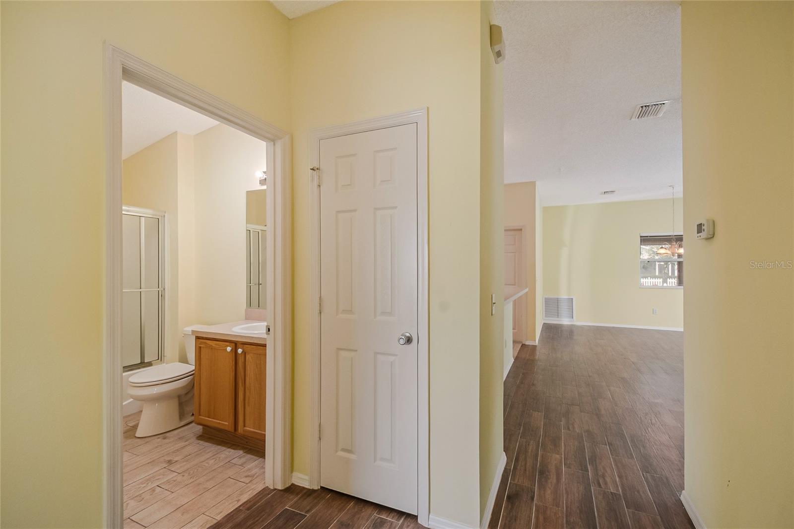 Image 13 of 30 For 2454 Southern Oak Street