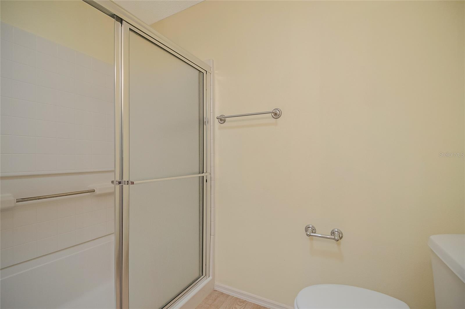 Image 20 of 30 For 2454 Southern Oak Street