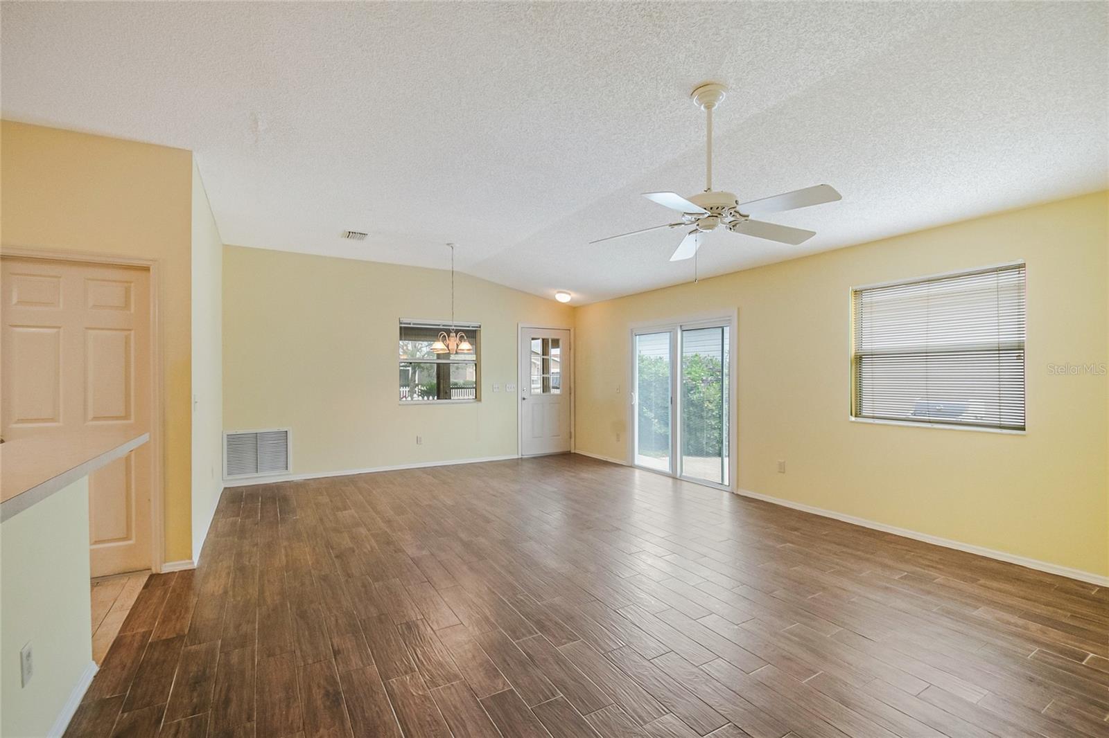 Image 7 of 30 For 2454 Southern Oak Street