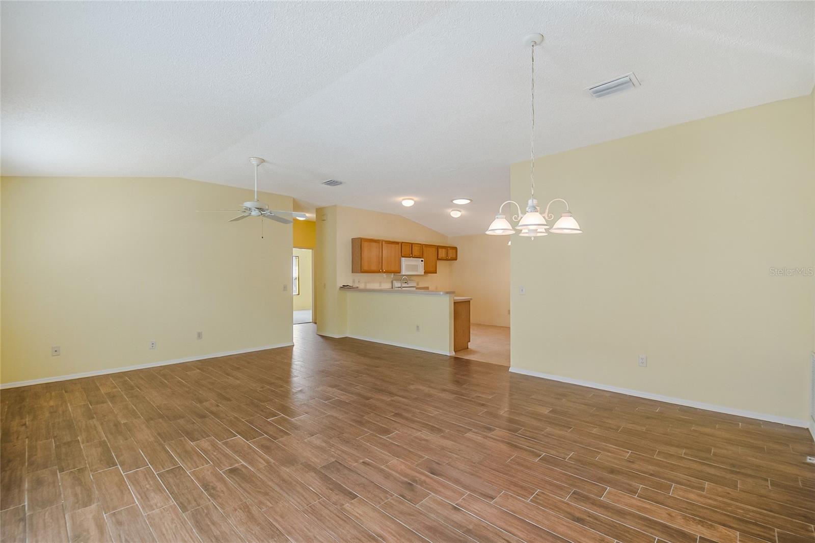 Image 9 of 30 For 2454 Southern Oak Street