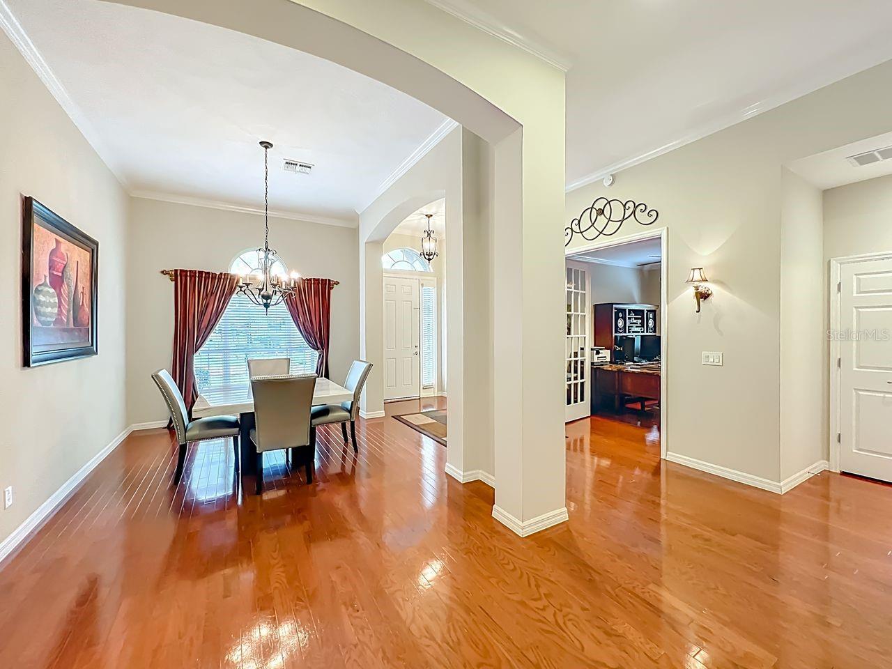 Image 12 of 52 For 934 Rock Creek Street