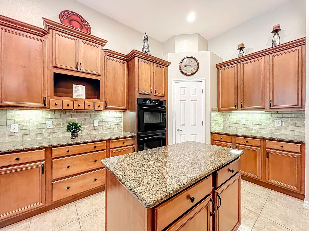 Image 20 of 52 For 934 Rock Creek Street