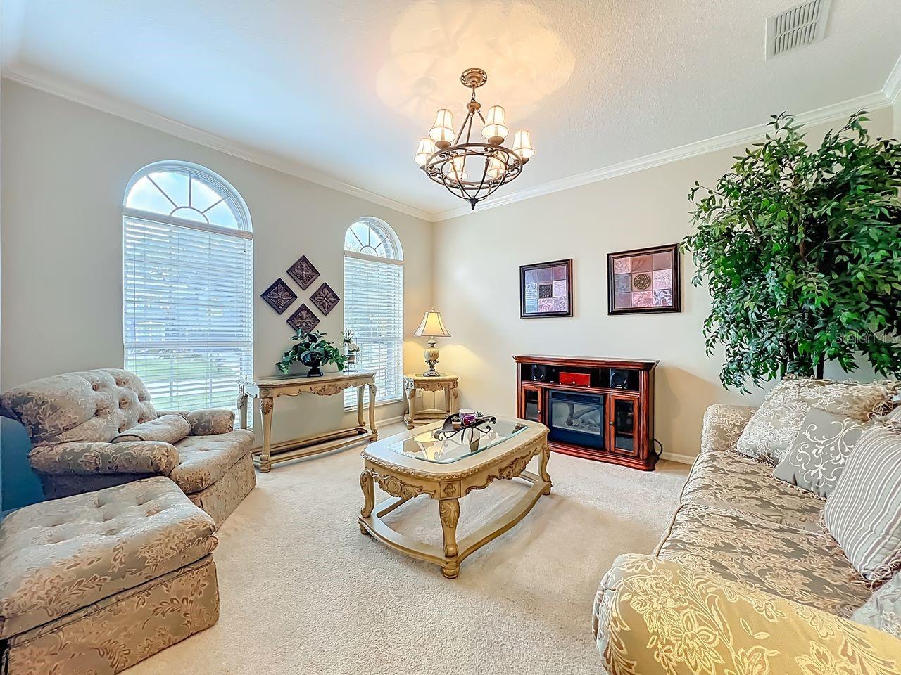 Image 8 of 52 For 934 Rock Creek Street