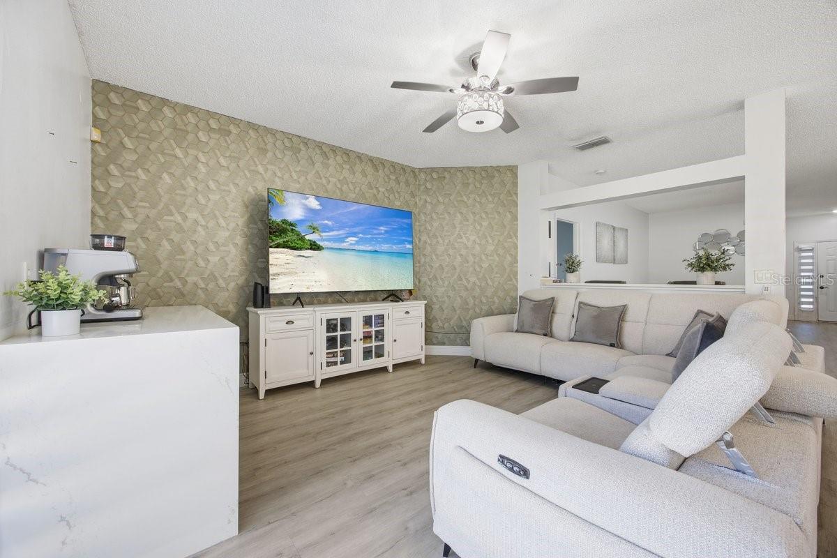 Image 11 of 19 For 2894 Falling Tree Circle