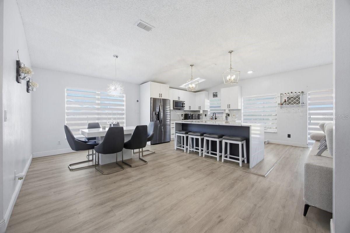 Image 8 of 19 For 2894 Falling Tree Circle