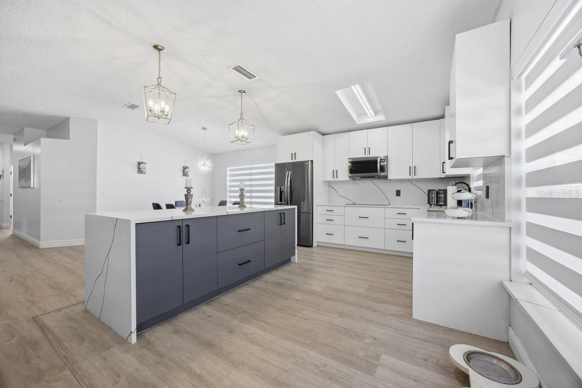 Image 9 of 19 For 2894 Falling Tree Circle