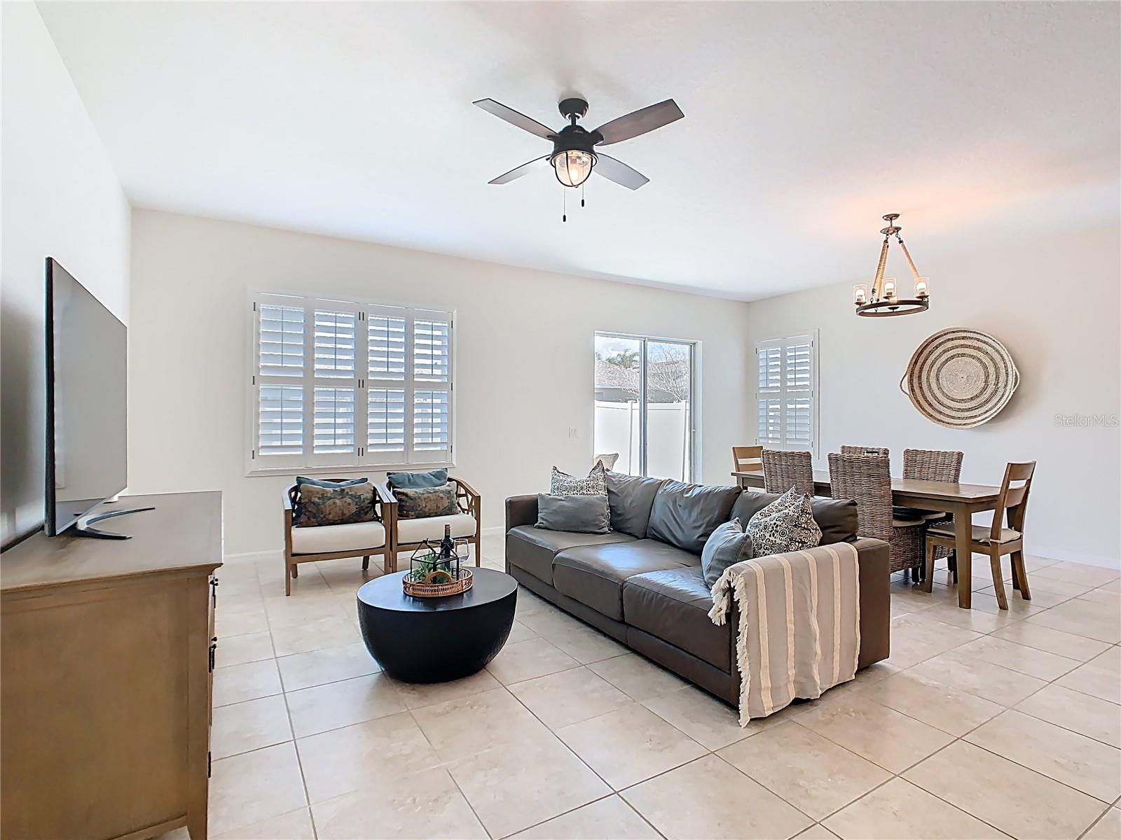 Image 14 of 48 For 2090 Brillante Drive