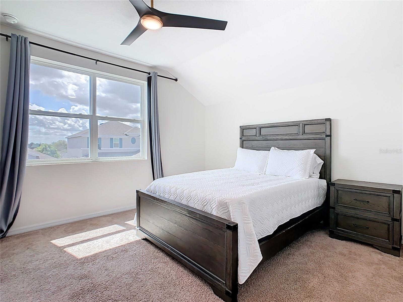 Image 24 of 48 For 2090 Brillante Drive