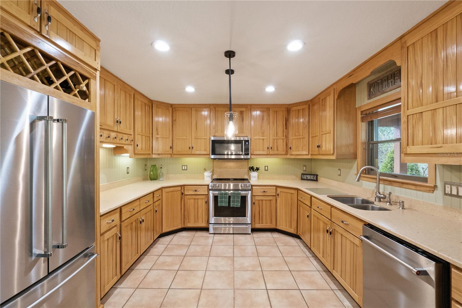 Image 12 of 54 For 2925 Godwin Road