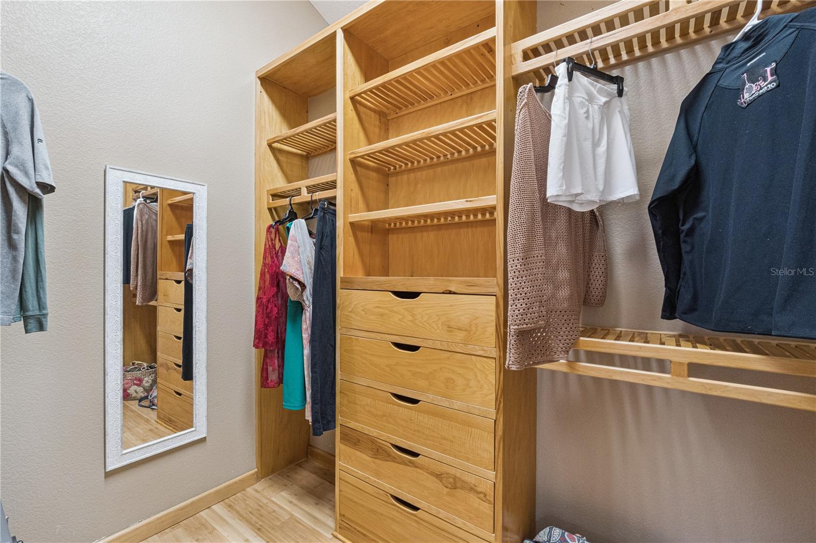 Image 30 of 54 For 2925 Godwin Road