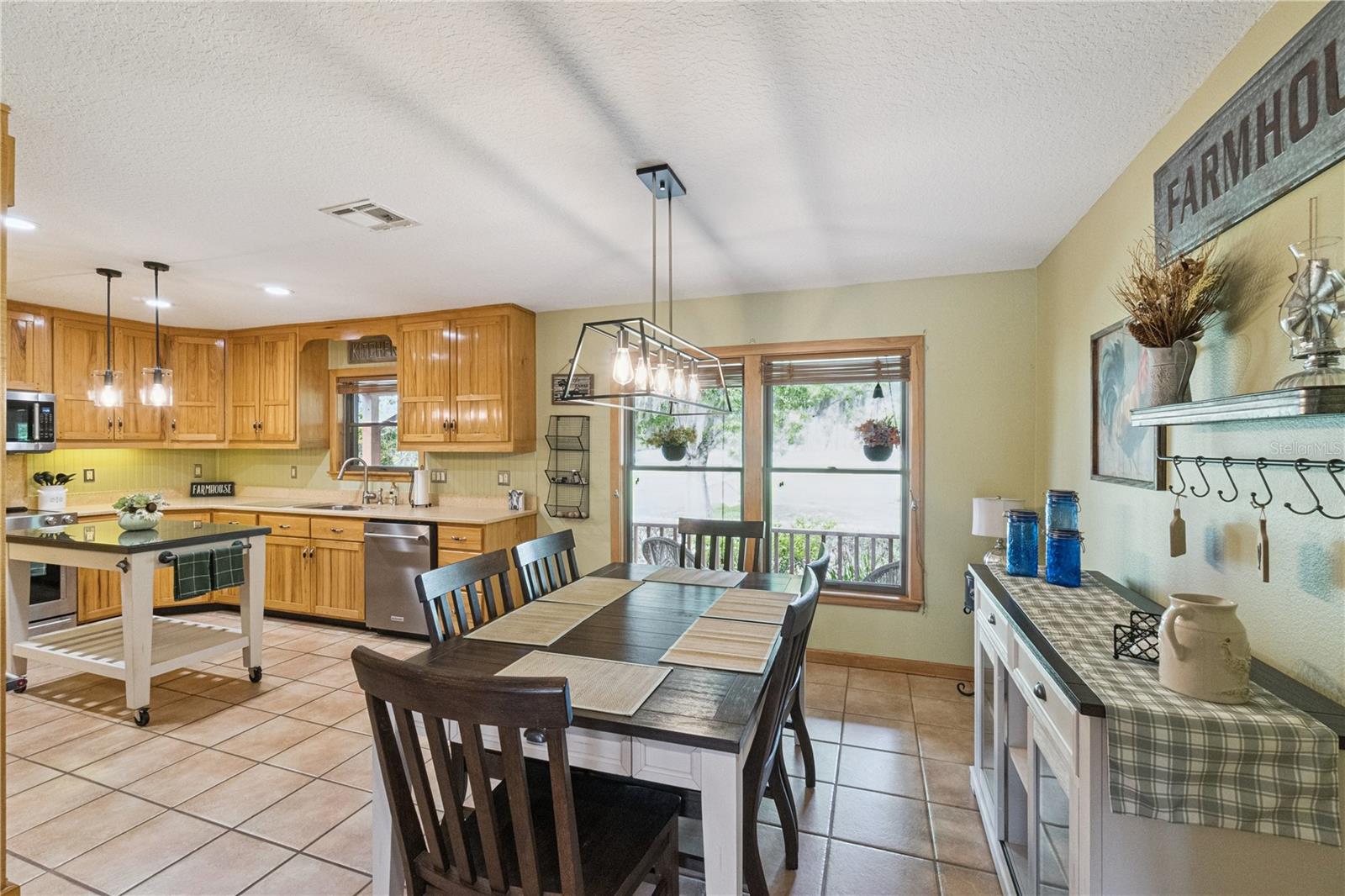 Image 8 of 54 For 2925 Godwin Road