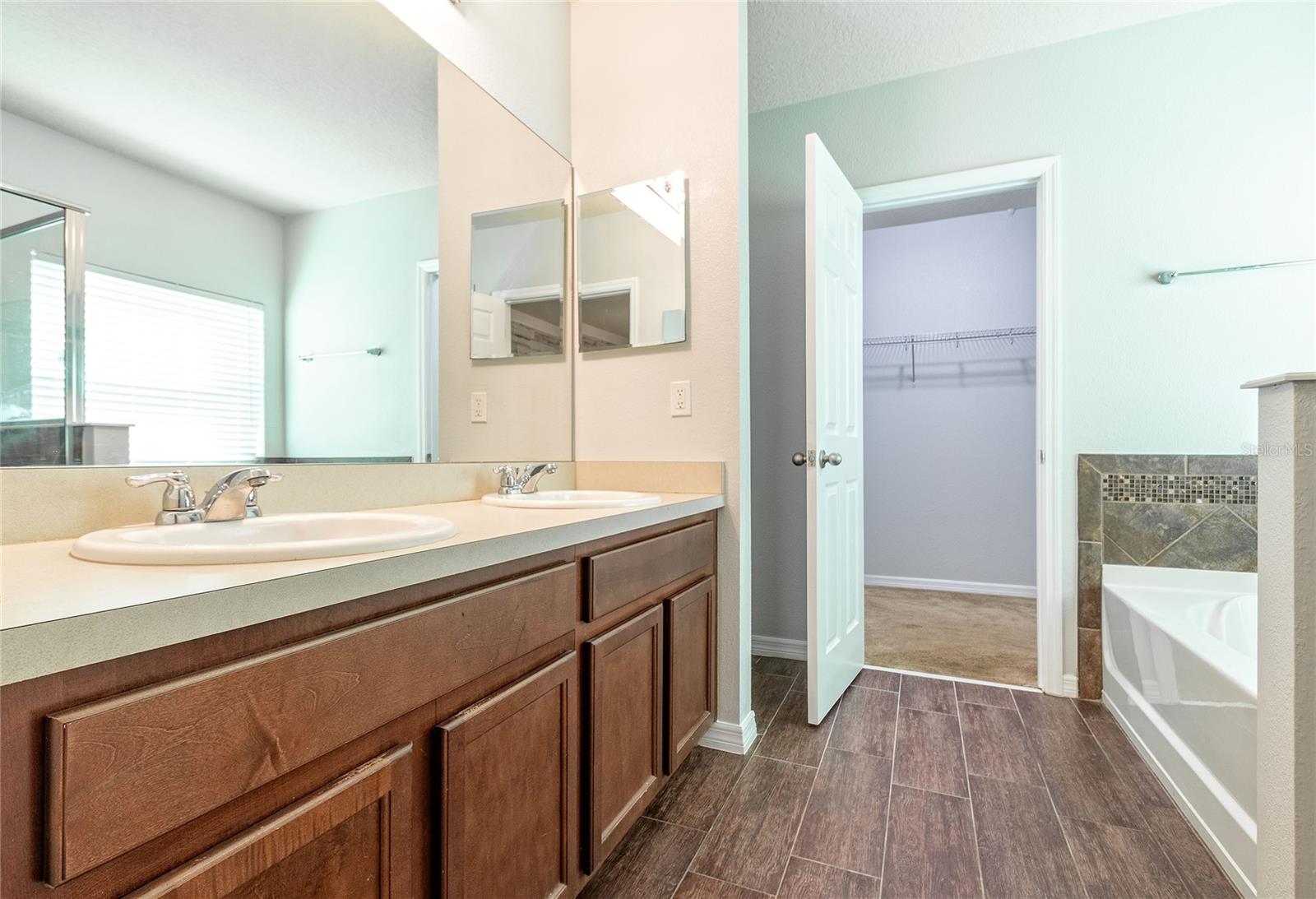 Image 21 of 34 For 1210 Bassano Way