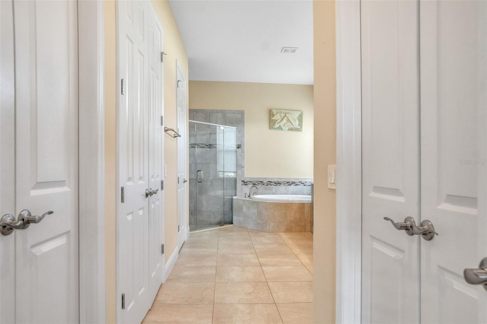 Image 16 of 54 For 1081 Windlass Court