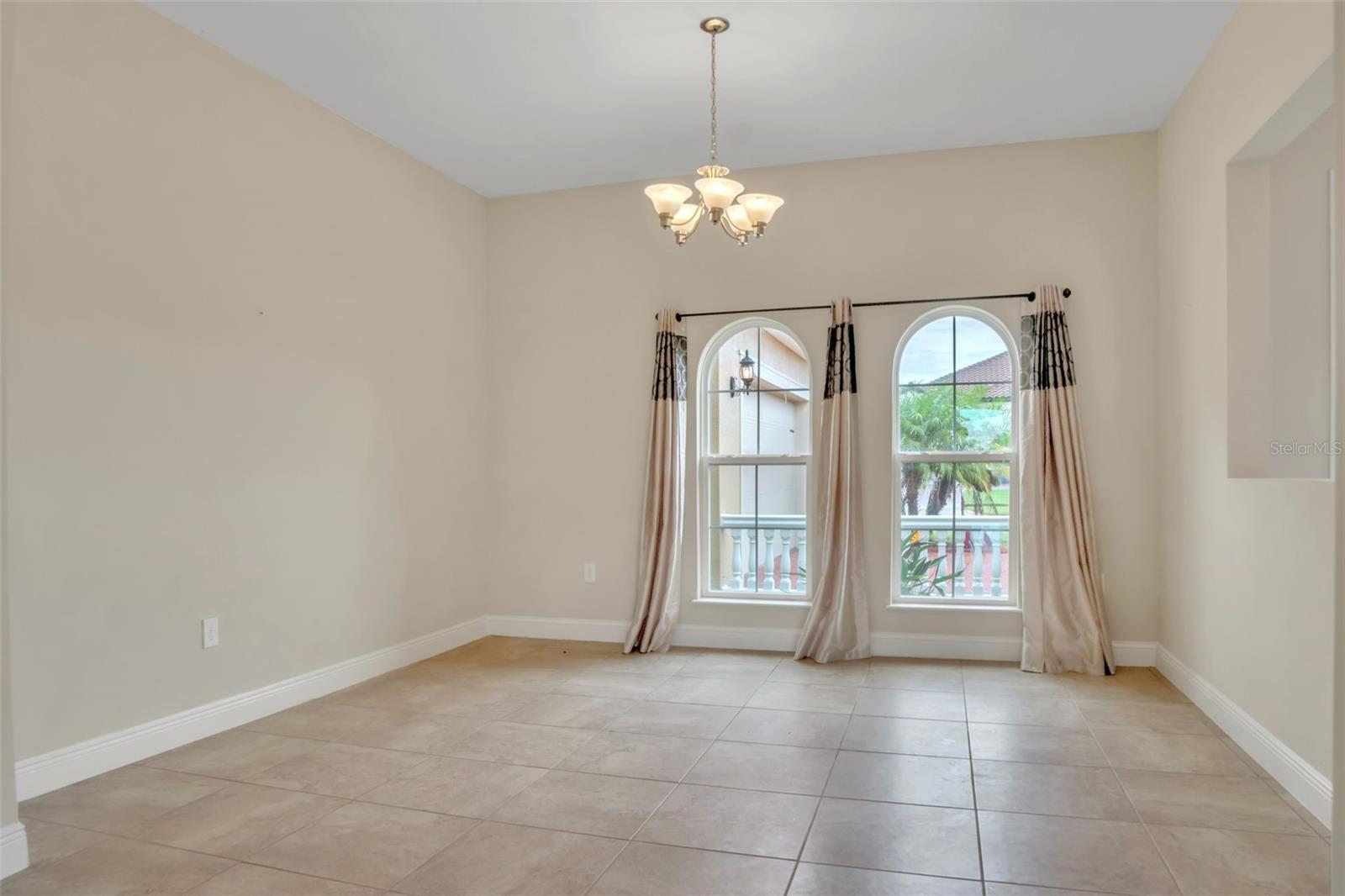 Image 40 of 54 For 1081 Windlass Court