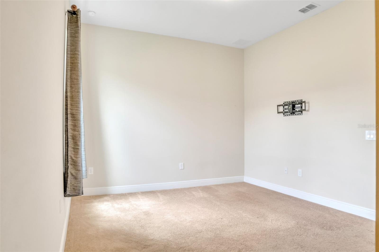 Image 43 of 54 For 1081 Windlass Court