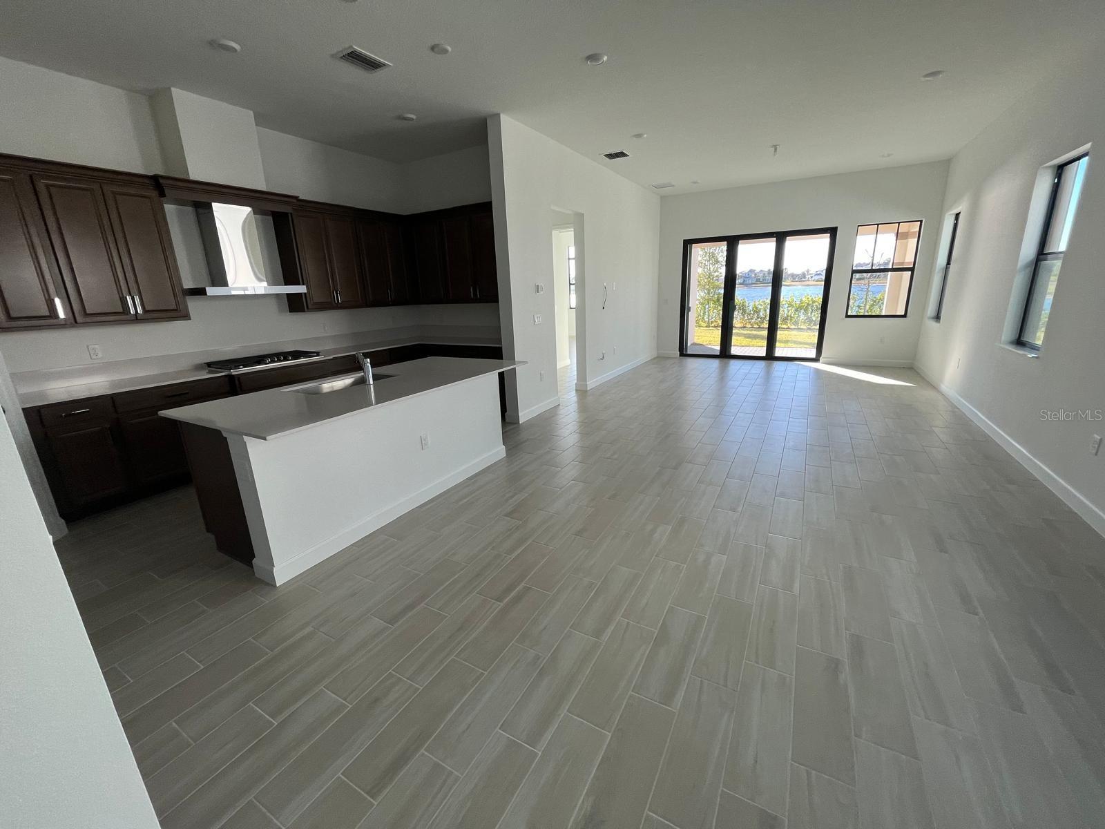 Image 4 of 19 For 449 Fascino Circle