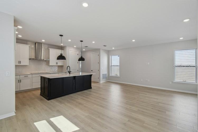 Image 3 of 16 For 3077 Voyager Avenue