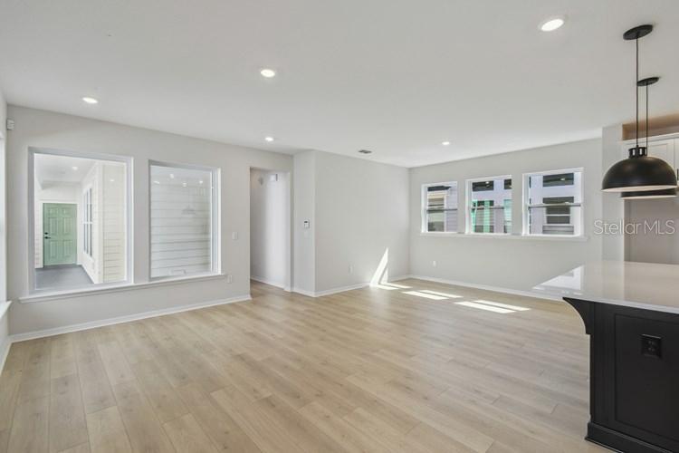 Image 6 of 16 For 3077 Voyager Avenue