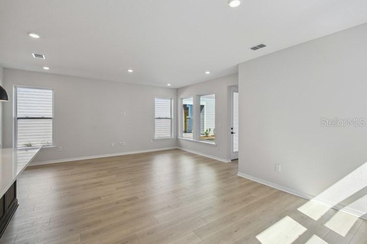 Image 7 of 16 For 3077 Voyager Avenue