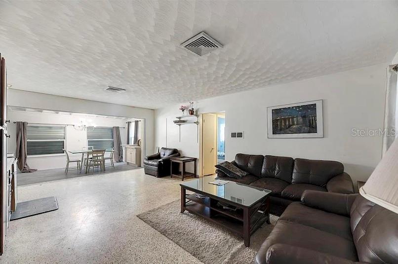 Image 10 of 26 For 2695 East Avenue