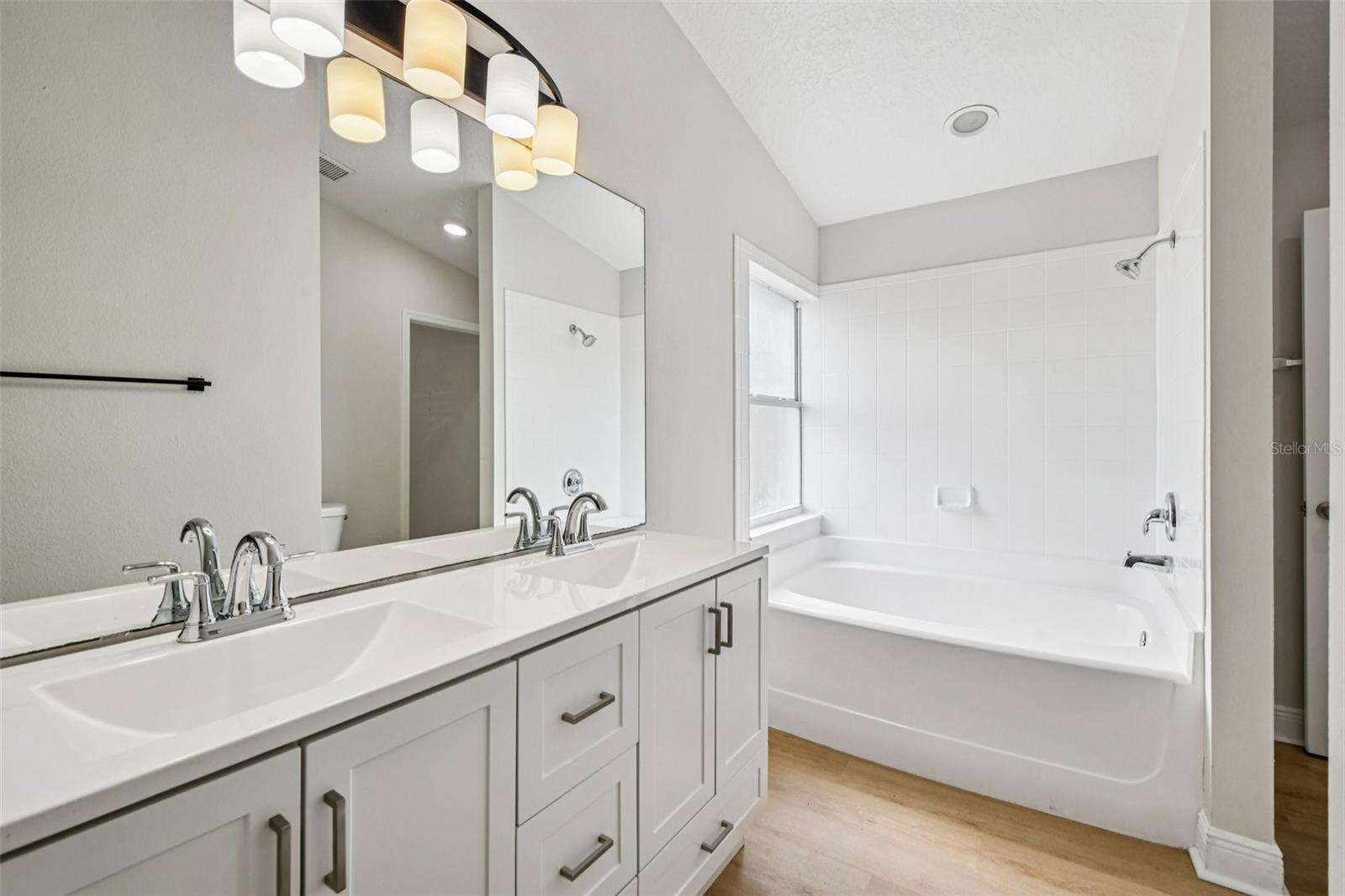 Image 14 of 25 For 2333 Northern Leaf Street