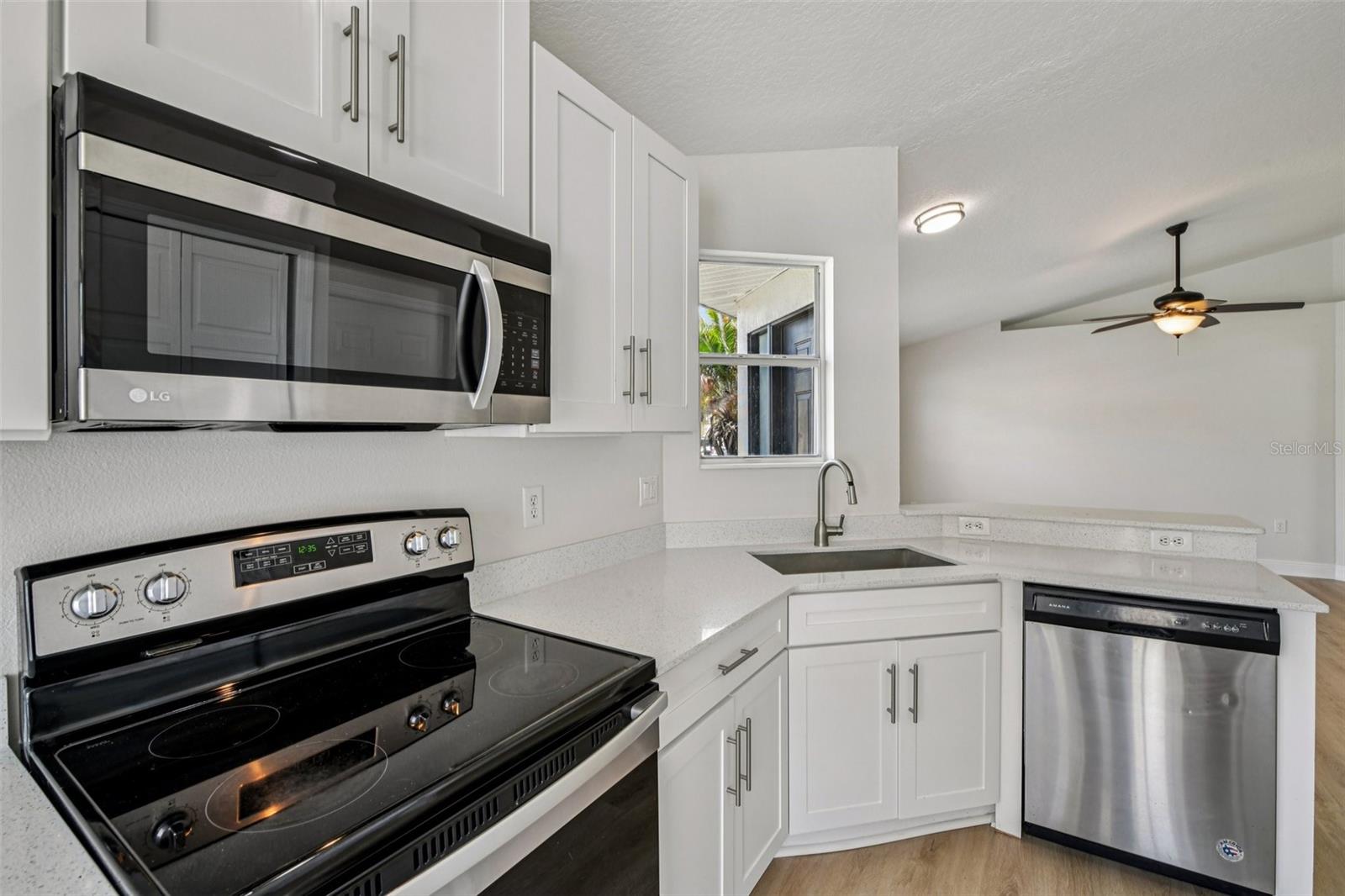 Image 5 of 25 For 2333 Northern Leaf Street