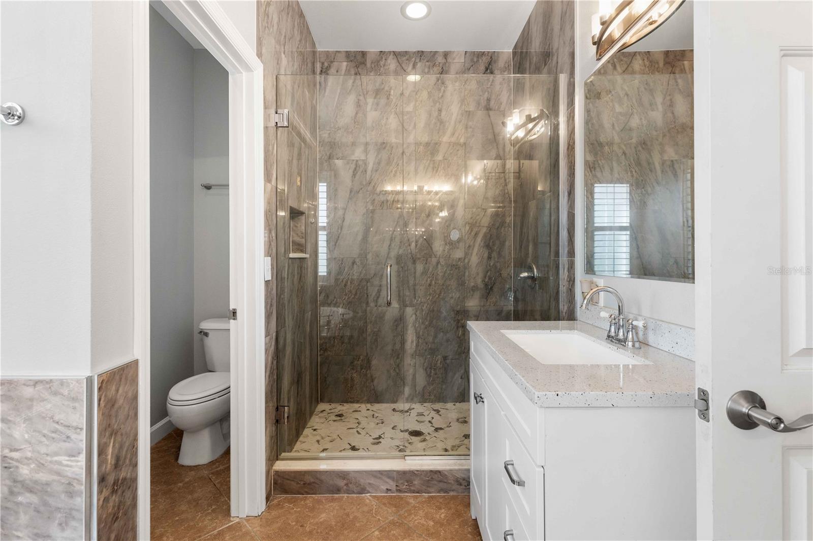 Image 15 of 30 For 13844 Louisa Court