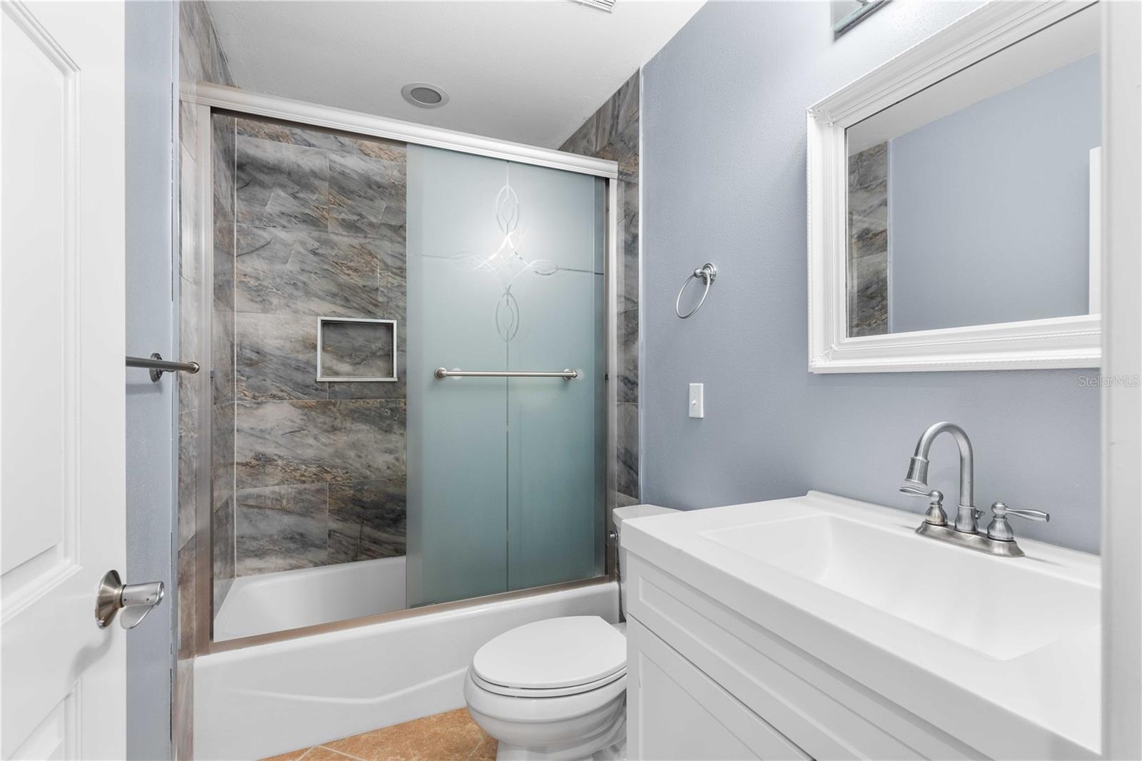 Image 20 of 30 For 13844 Louisa Court