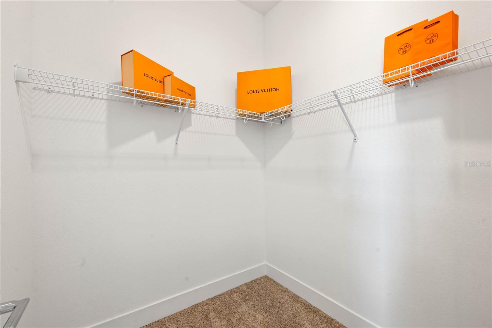 Image 20 of 31 For 52 Harding Street A