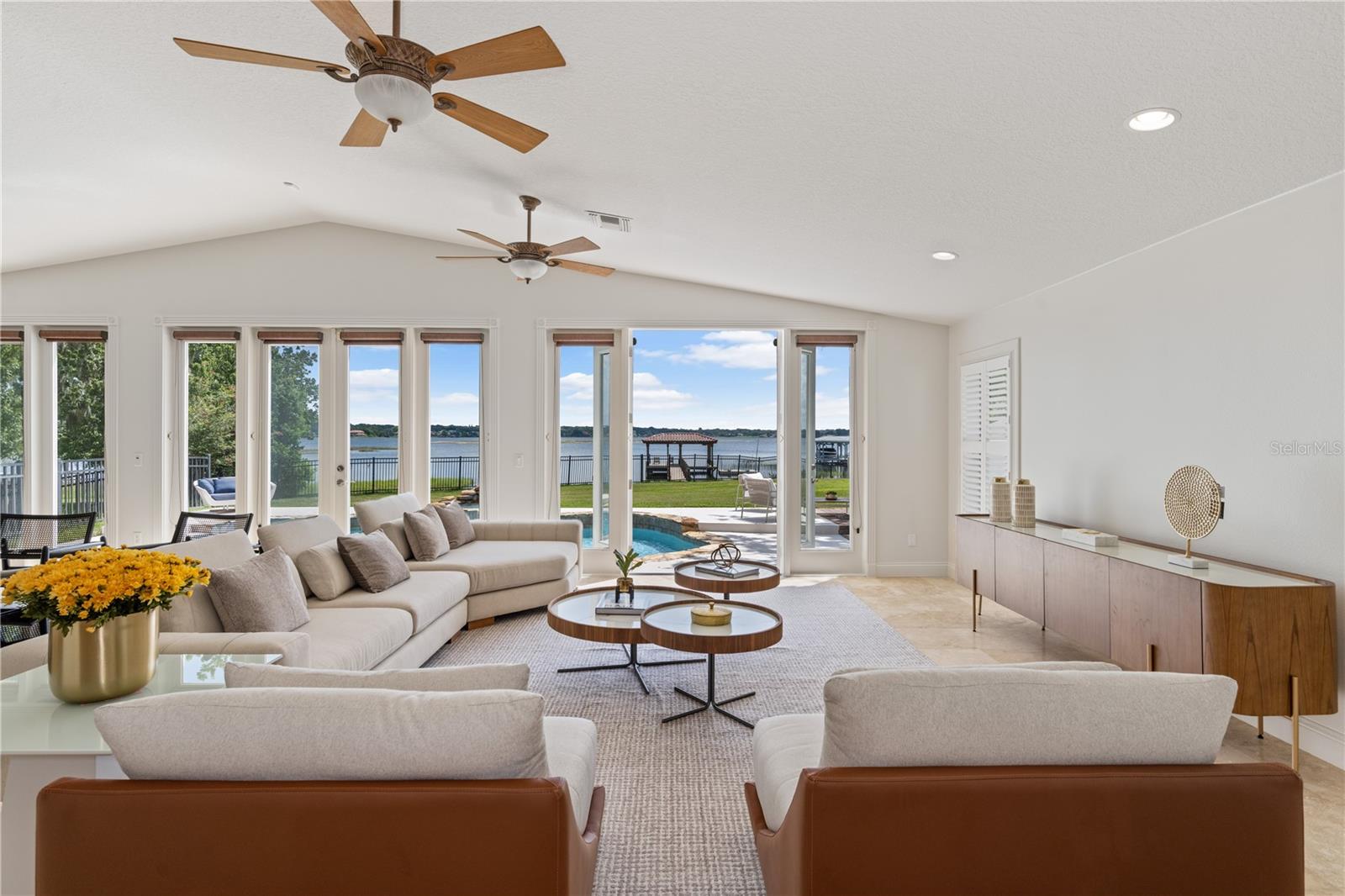 Image 22 of 52 For 325 Magnolia Street