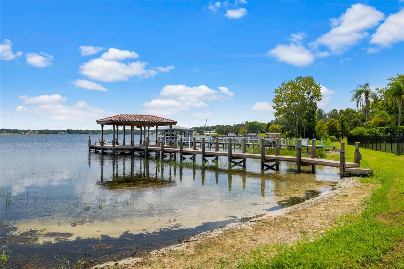 Image 5 of 52 For 325 Magnolia Street