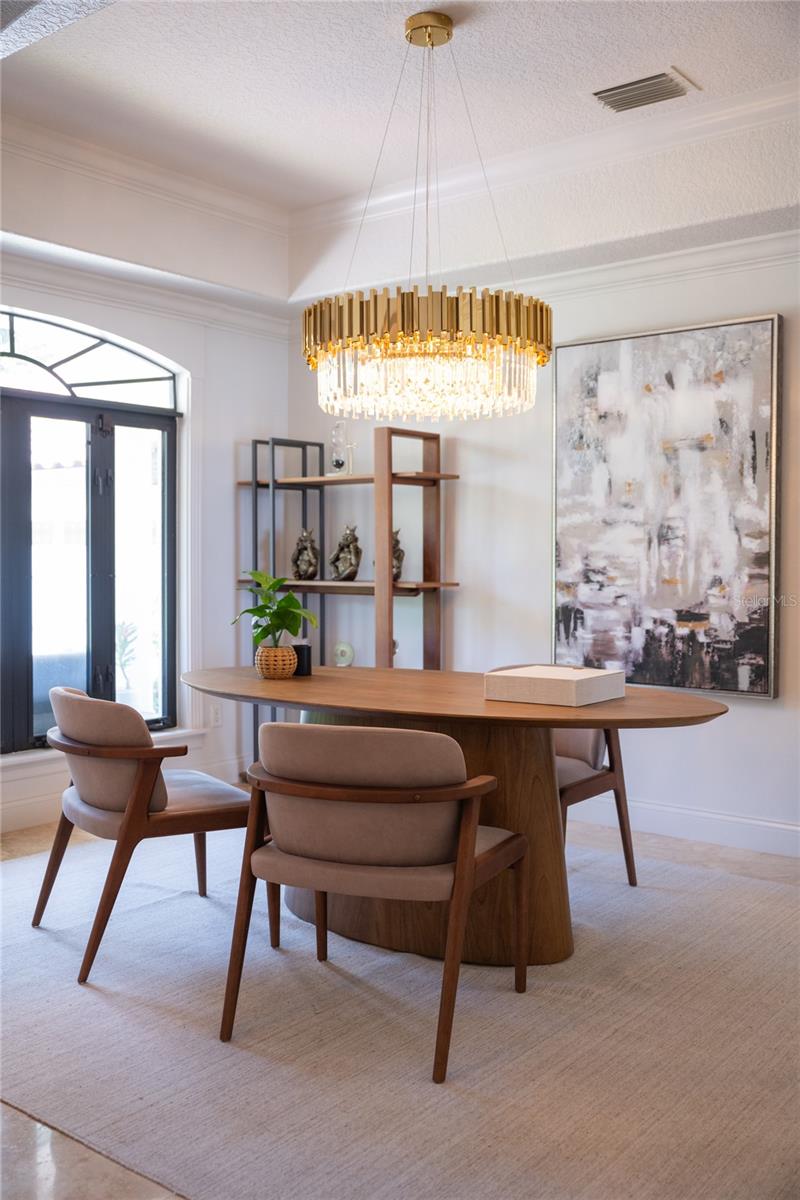 Image 9 of 52 For 325 Magnolia Street