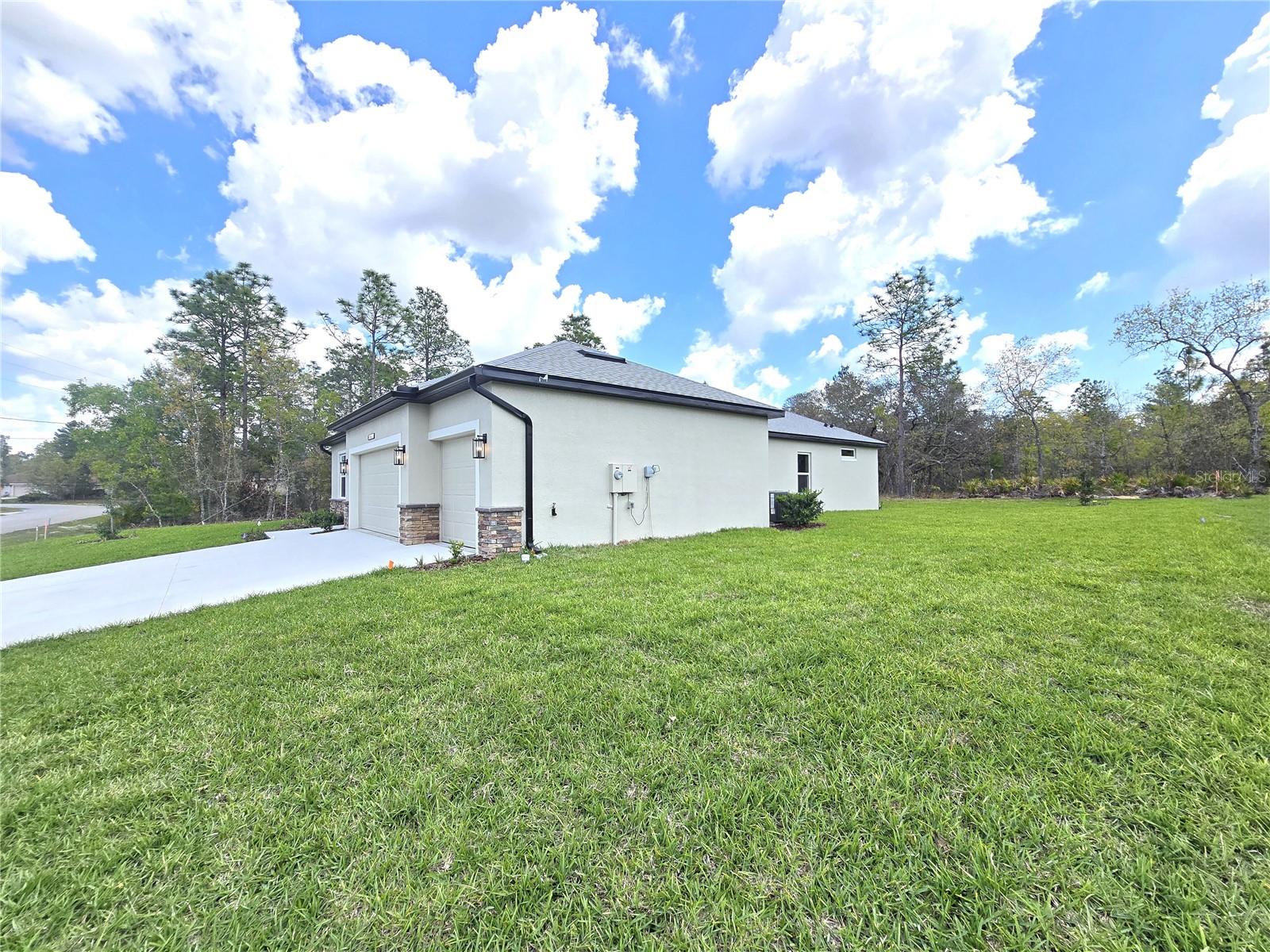 Image 26 of 92 For 87 Vinca Street