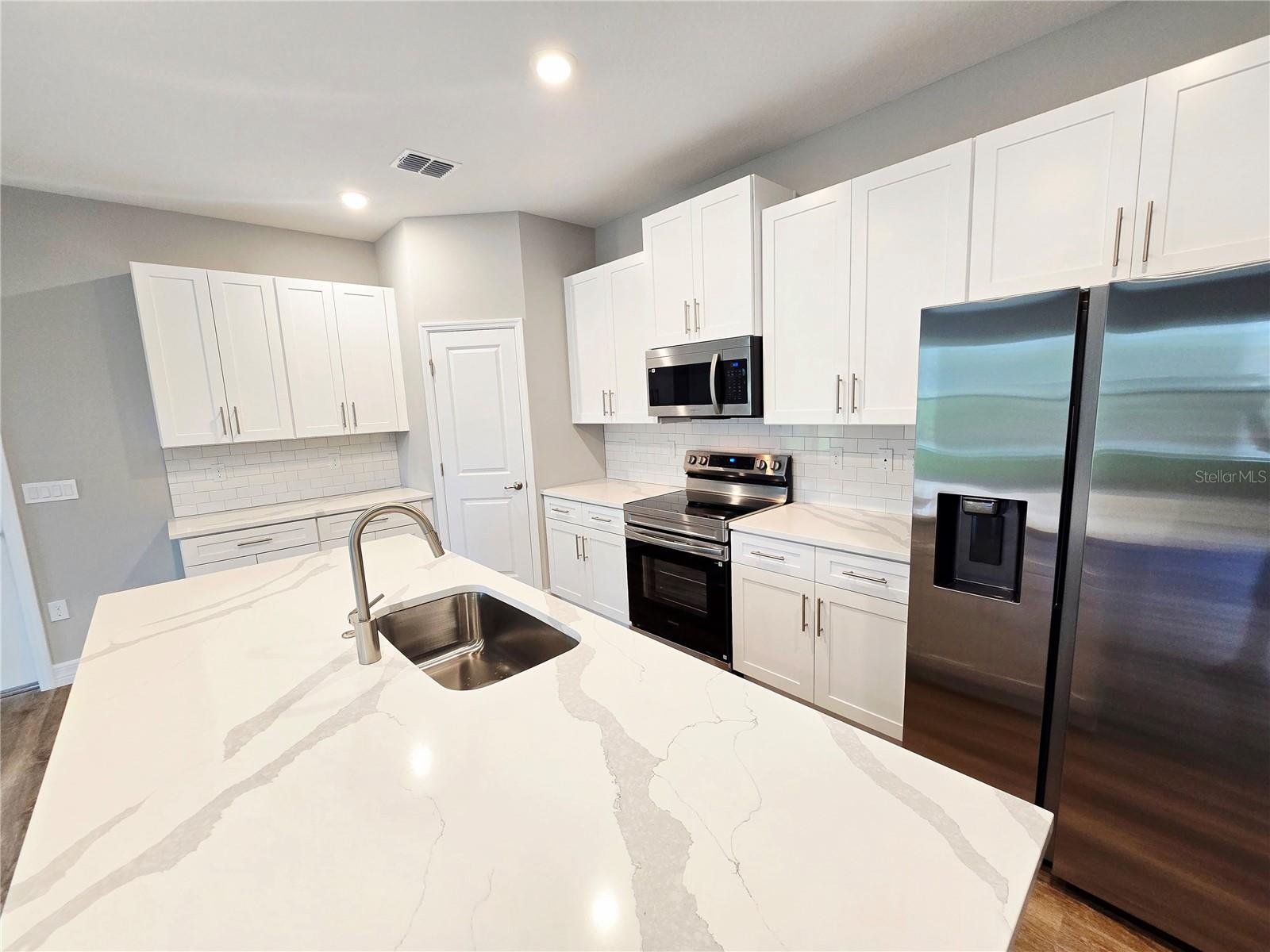 Image 37 of 92 For 87 Vinca Street