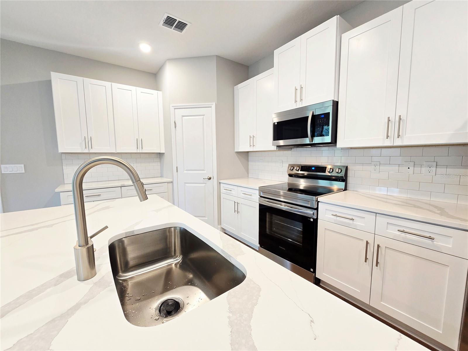 Image 39 of 92 For 87 Vinca Street