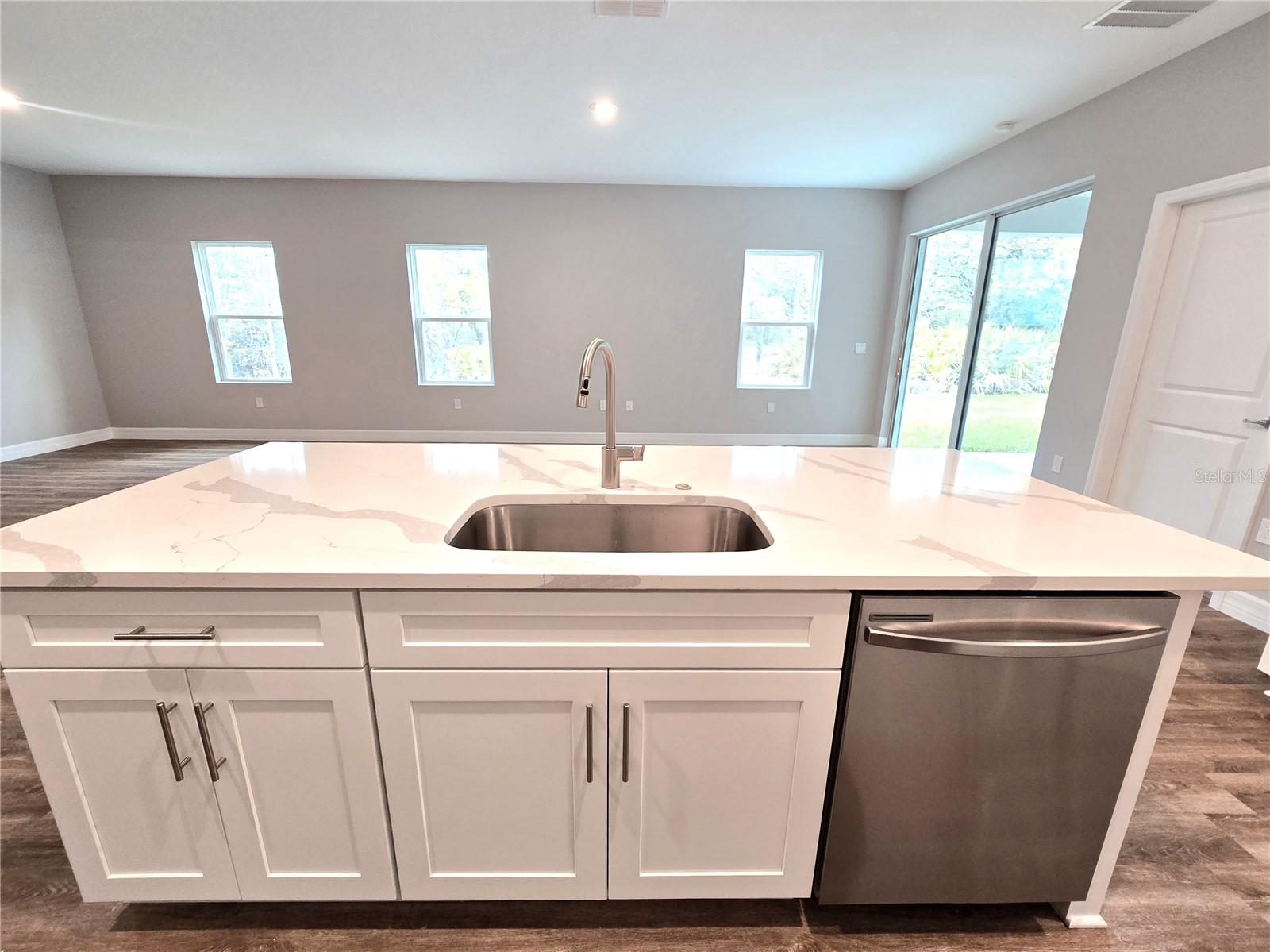 Image 40 of 92 For 87 Vinca Street