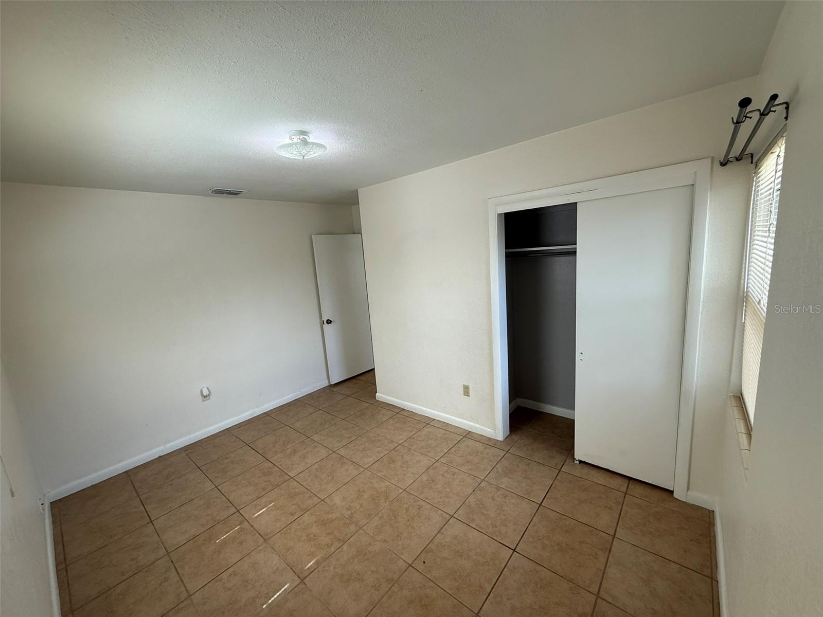 Image 13 of 19 For 722 Mercado Avenue