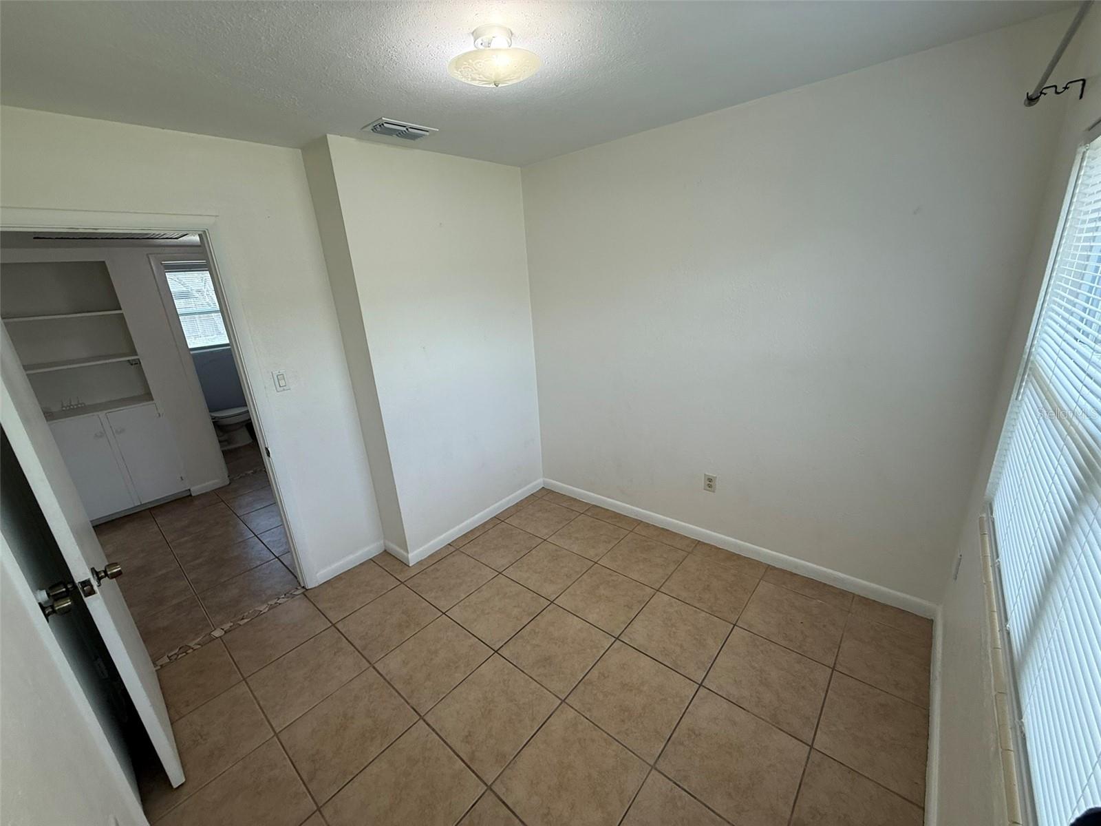 Image 14 of 19 For 722 Mercado Avenue