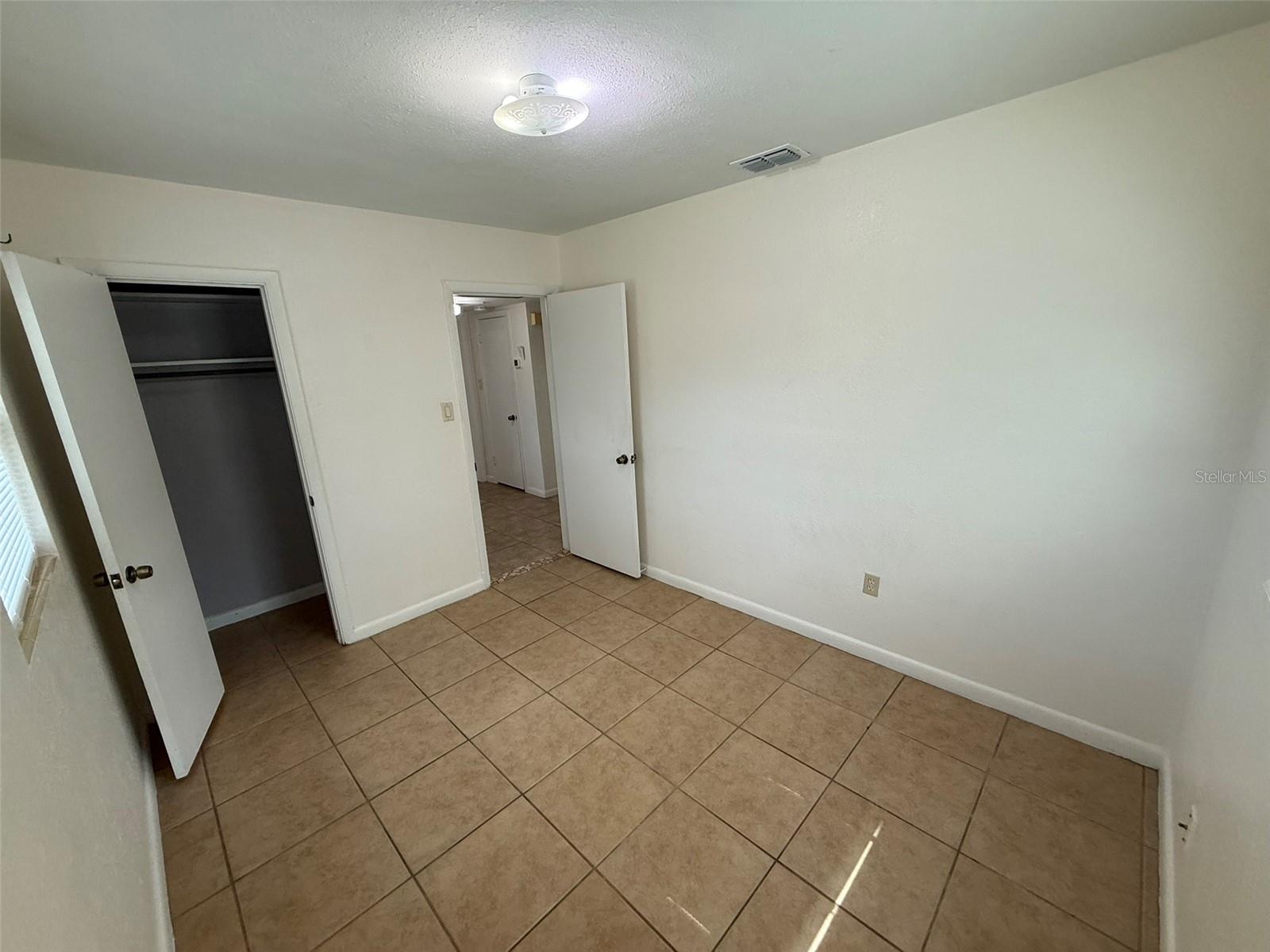 Image 15 of 19 For 722 Mercado Avenue