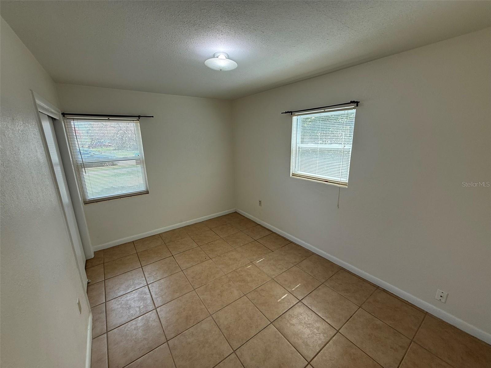 Image 9 of 19 For 722 Mercado Avenue