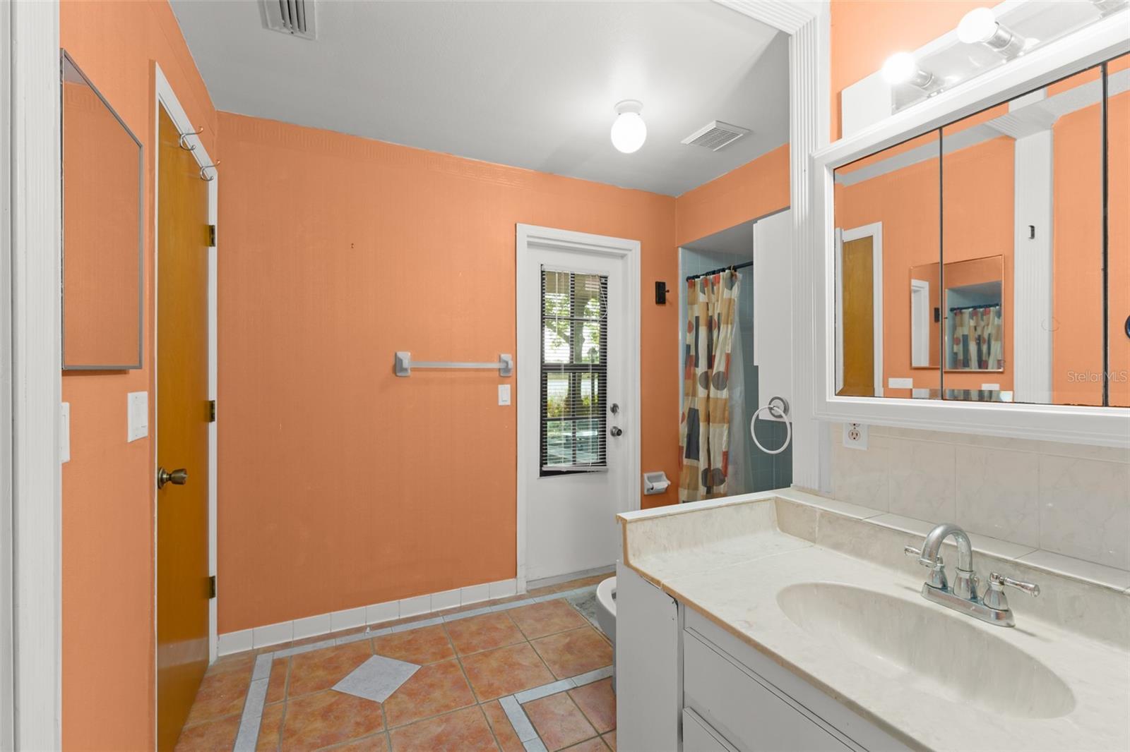 Listing photo id 35 for 9717 Lake Douglas Place