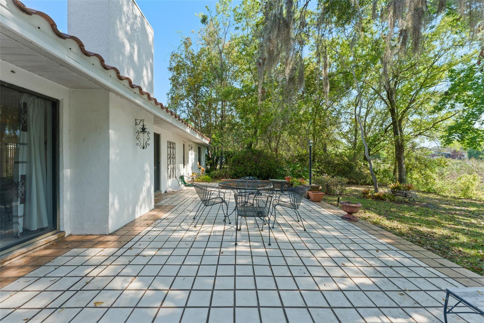 Listing photo id 40 for 9717 Lake Douglas Place