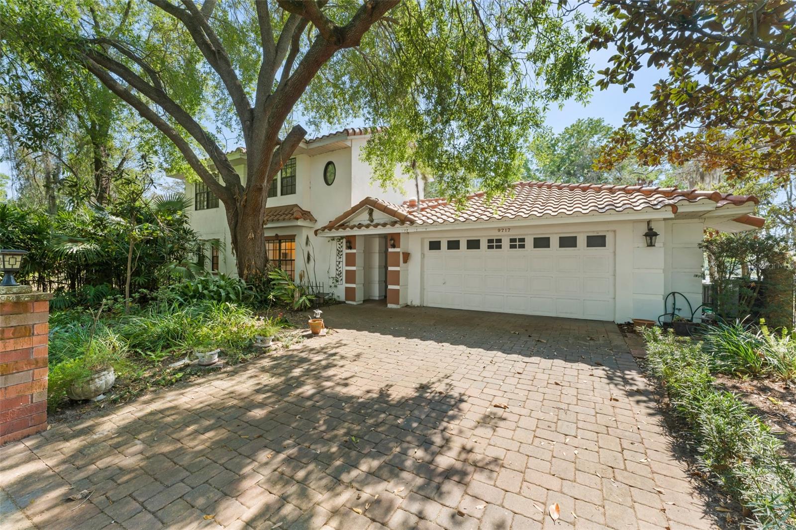 Listing photo id 45 for 9717 Lake Douglas Place