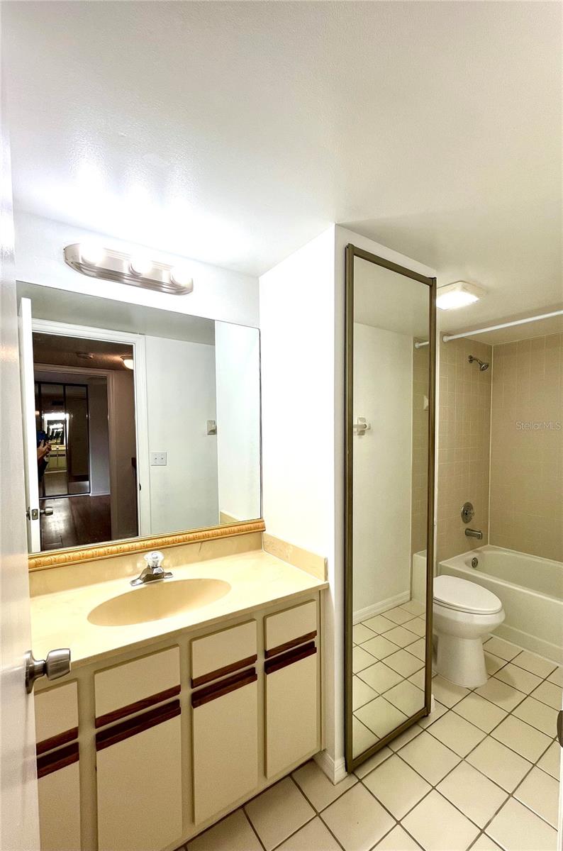 Image 22 of 23 For 5268 Coral Court 612