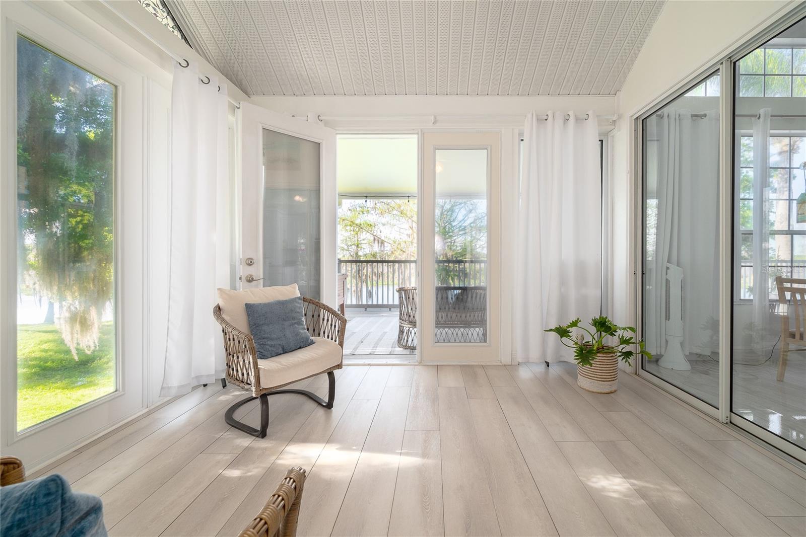 Image 17 of 50 For 239 River Village Drive