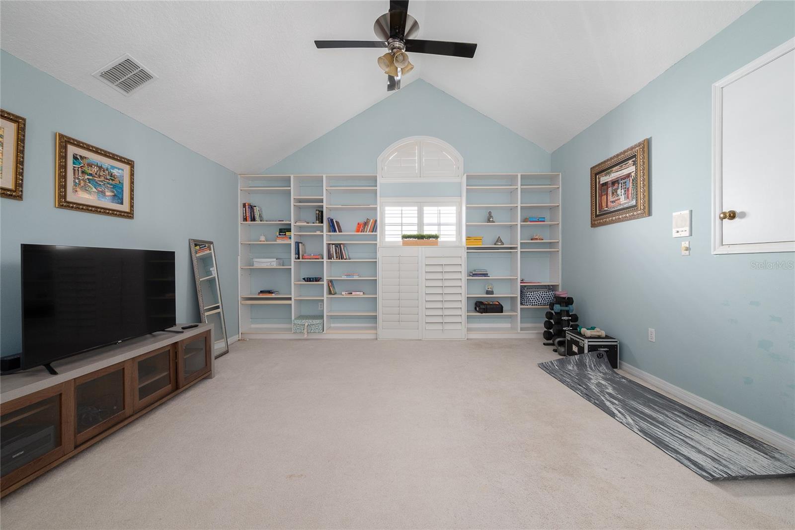 Image 21 of 50 For 239 River Village Drive