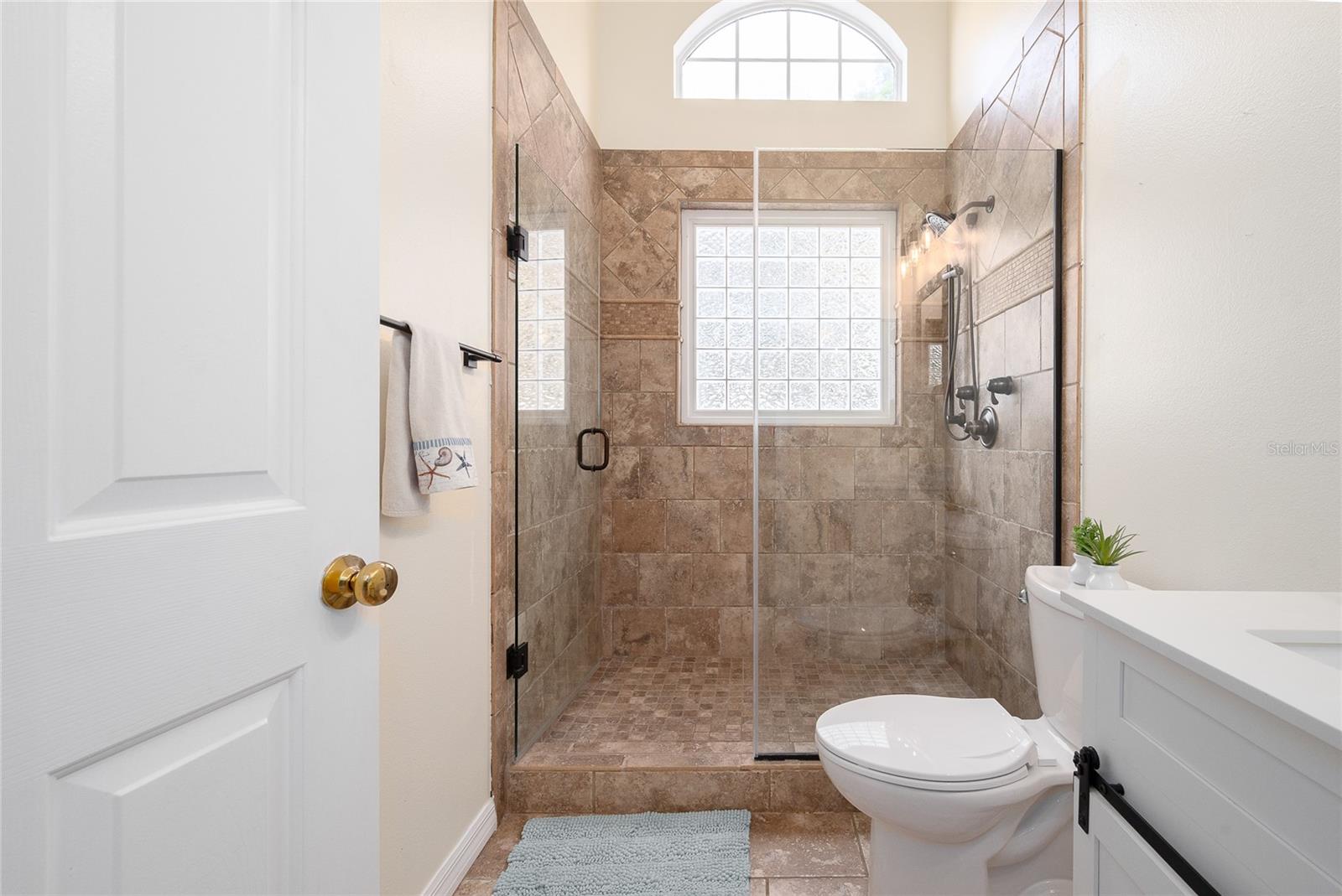 Image 32 of 50 For 239 River Village Drive